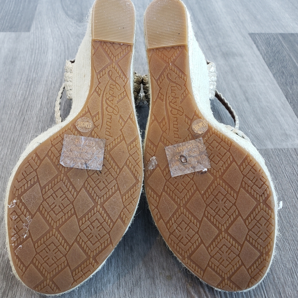 Lucky Brand Lainey Espadrille Wedge Gold Sandal Sz 6.5M - Picture 10 of 11